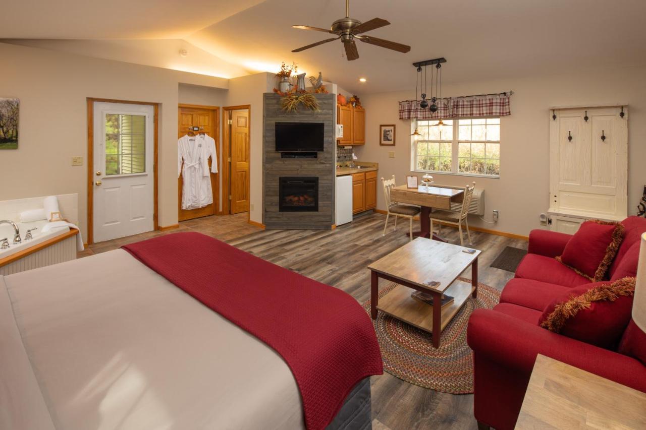 Hawk Valley Retreat & Cottages Galena Esterno foto