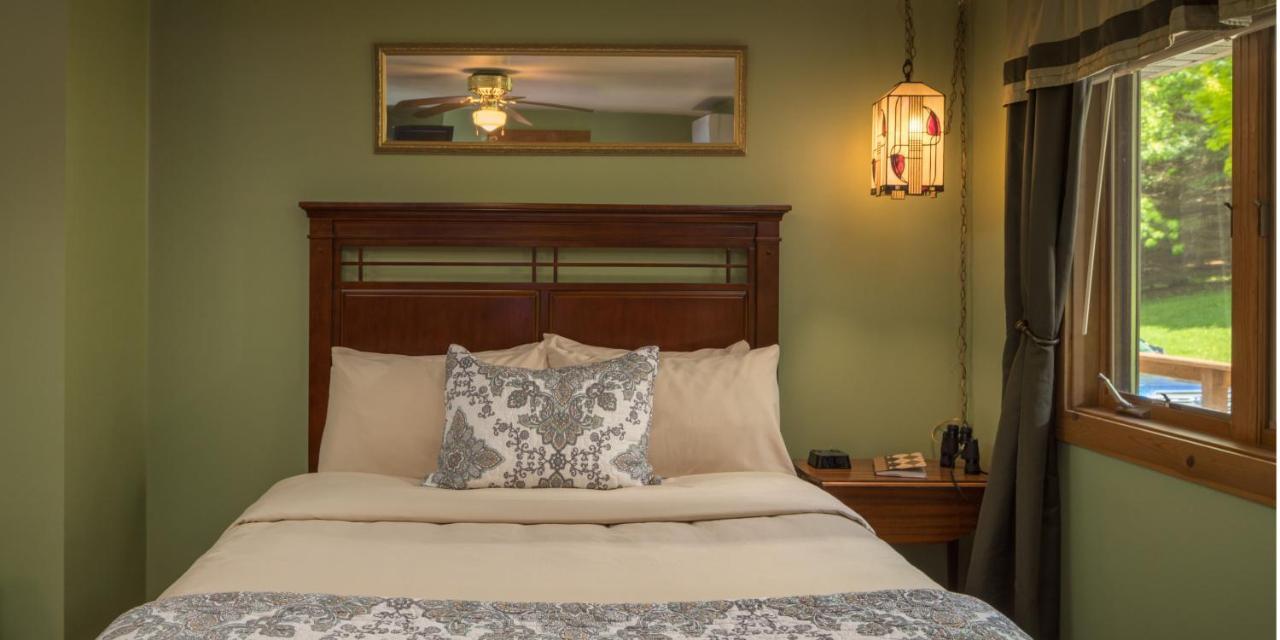 Hawk Valley Retreat & Cottages Galena Esterno foto