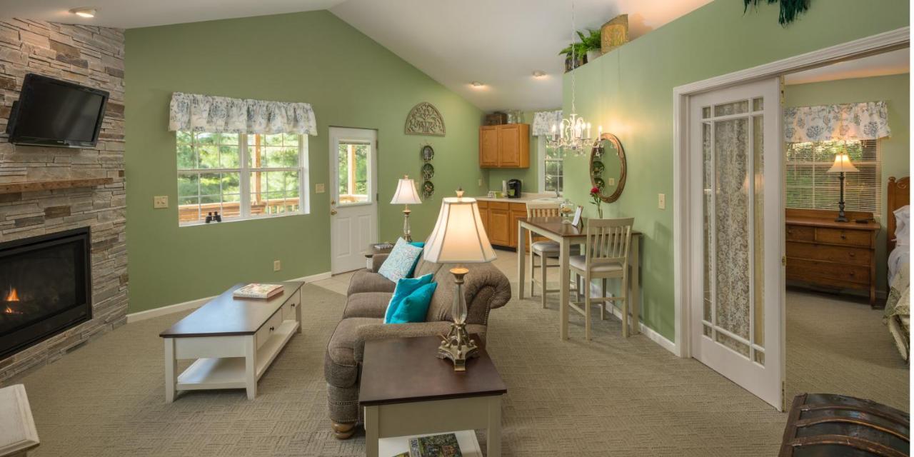 Hawk Valley Retreat & Cottages Galena Esterno foto
