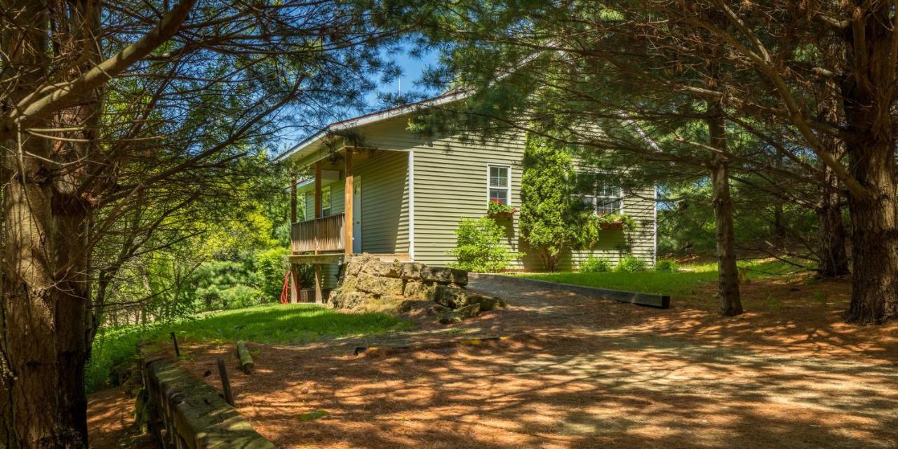 Hawk Valley Retreat & Cottages Galena Esterno foto