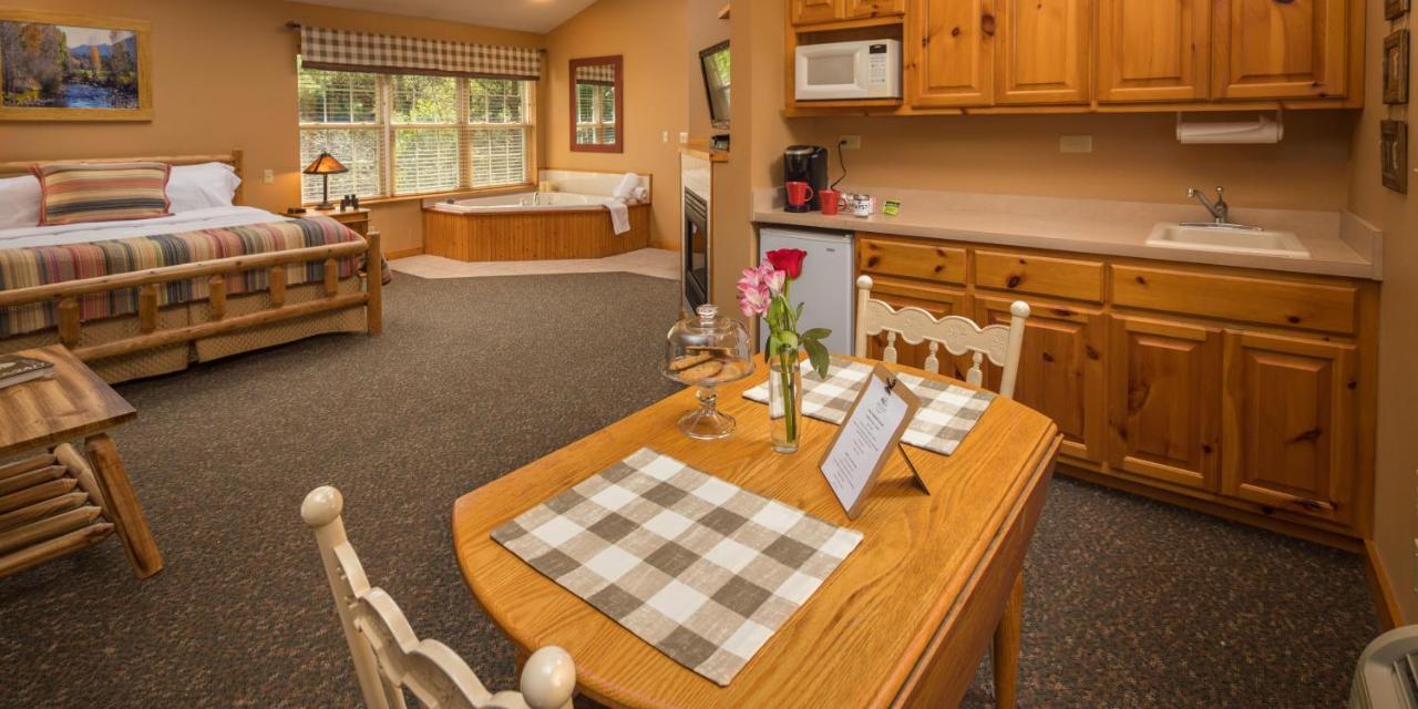 Hawk Valley Retreat & Cottages Galena Esterno foto
