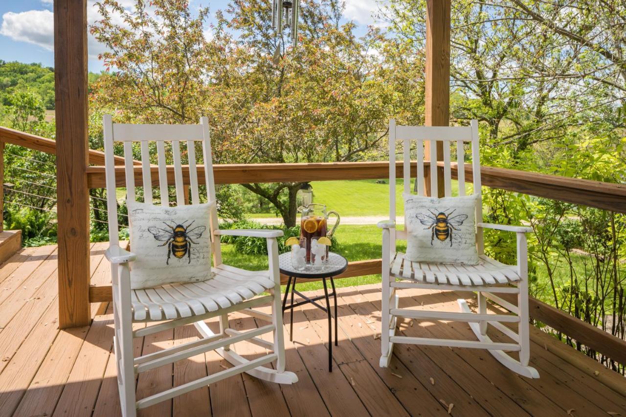 Hawk Valley Retreat & Cottages Galena Esterno foto